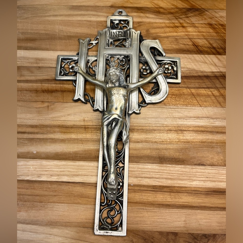 Crucifix silver color
